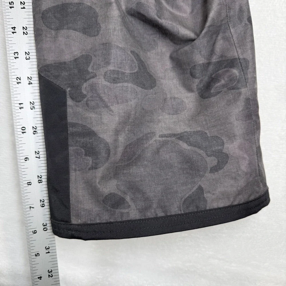 The North Face DryVent Snowboard Pants 32 Grey Camo Waterproof Ski Trousers READ